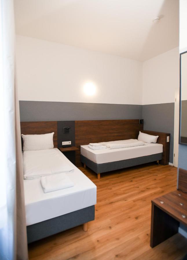 Hotel Apadana Frankfurt Frankfurt am Main Exteriör bild
