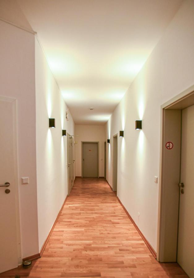 Hotel Apadana Frankfurt Frankfurt am Main Exteriör bild