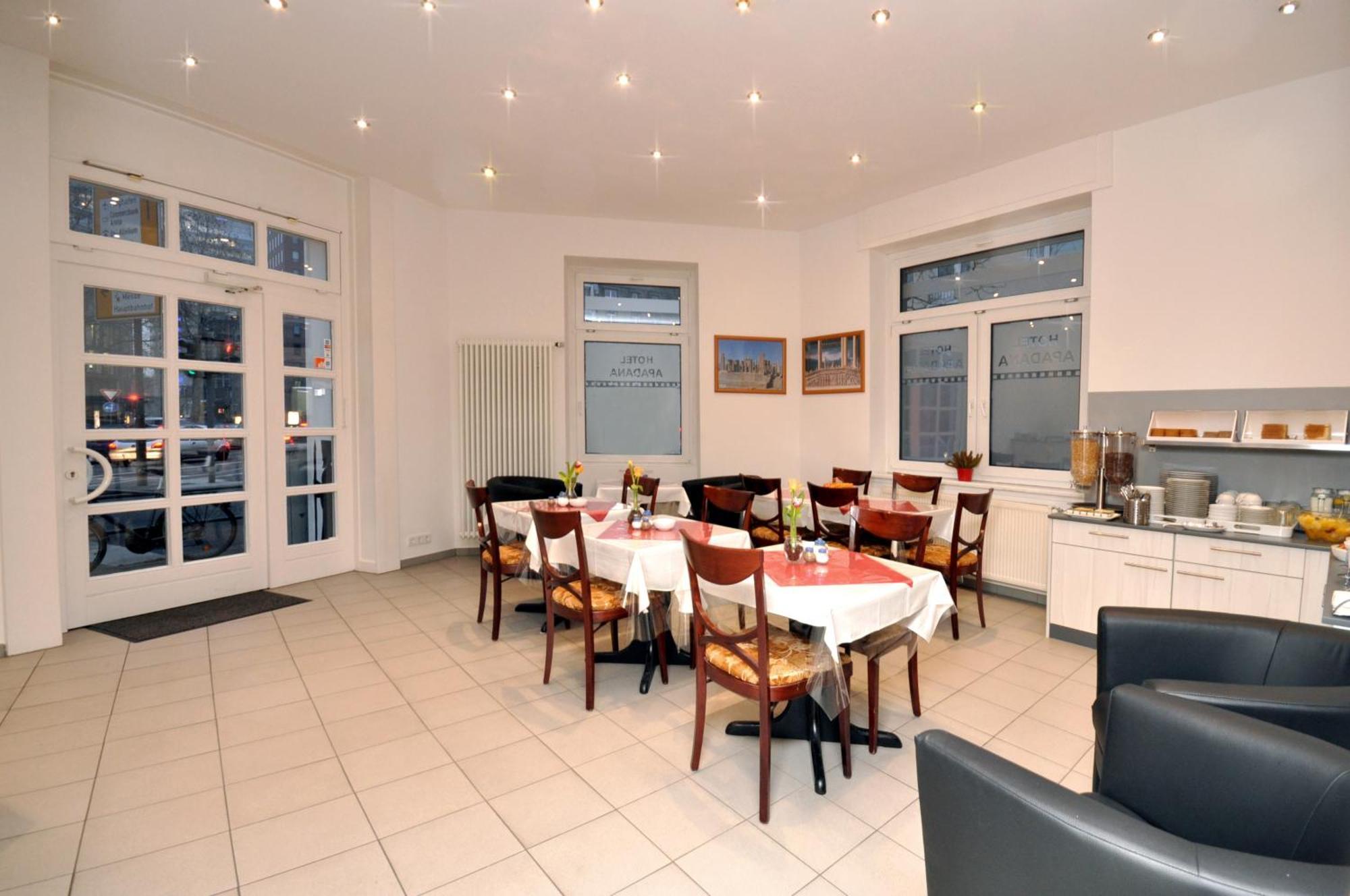 Hotel Apadana Frankfurt Frankfurt am Main Exteriör bild