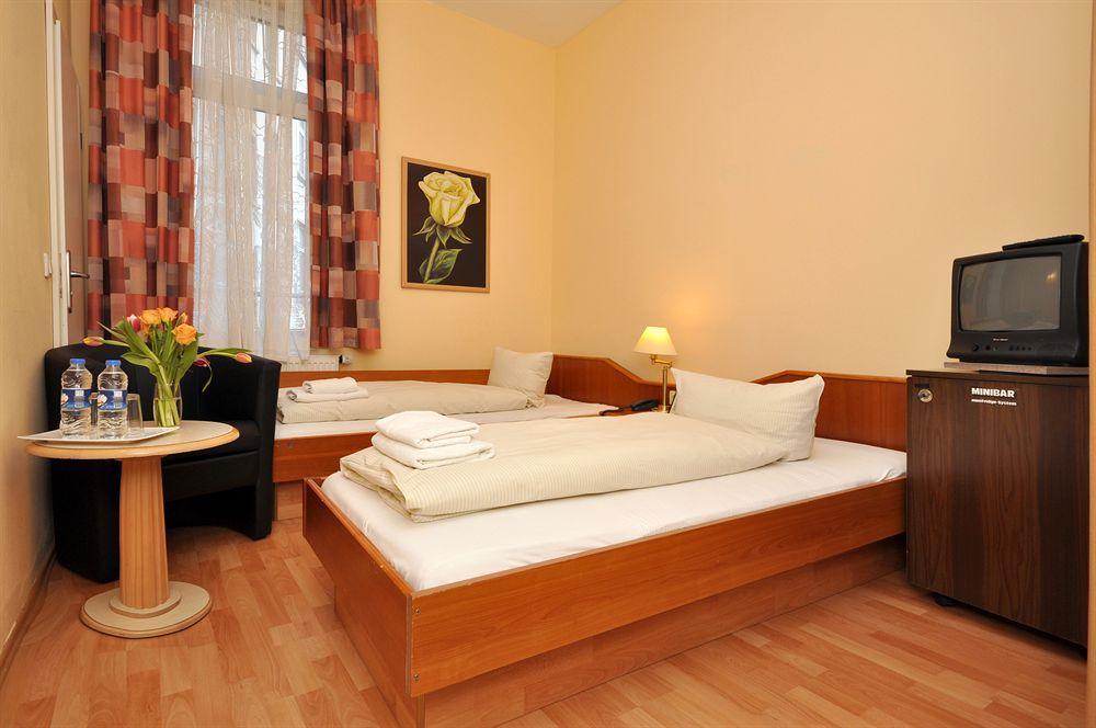 Hotel Apadana Frankfurt Frankfurt am Main Exteriör bild