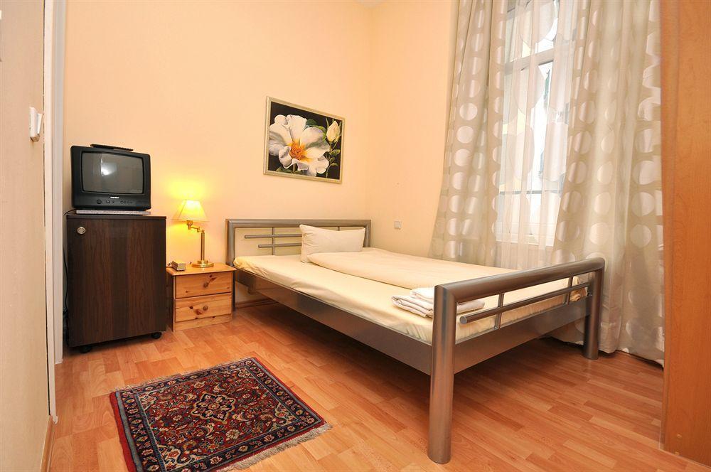 Hotel Apadana Frankfurt Frankfurt am Main Exteriör bild